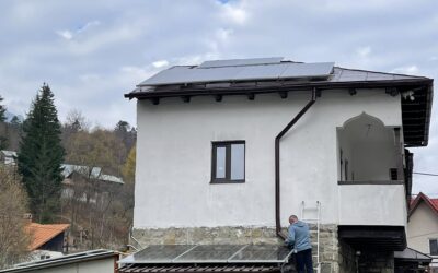 Instalación de placas solares para casa rural y alojamiento turístico
